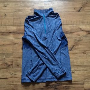 Lululemon Size 8, Running half zip Jacket!
